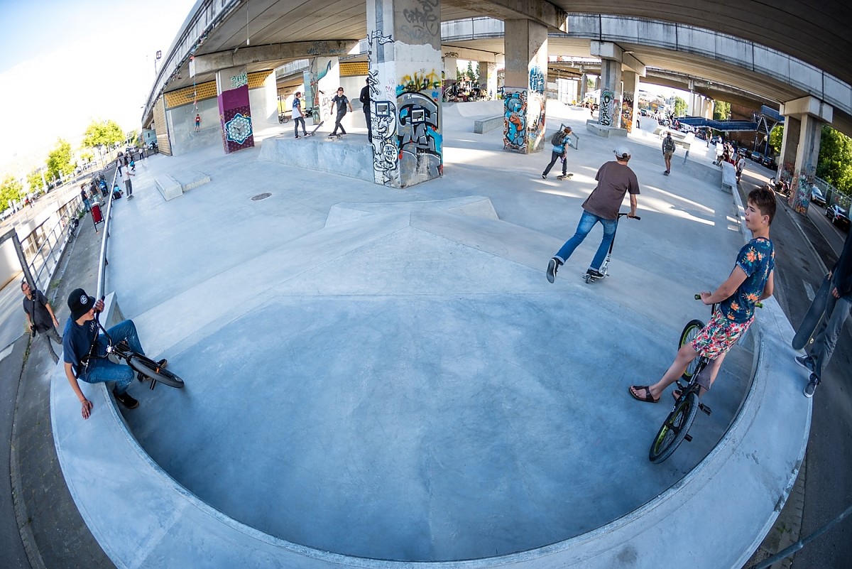 Dordrecht Maasplaza skatepark